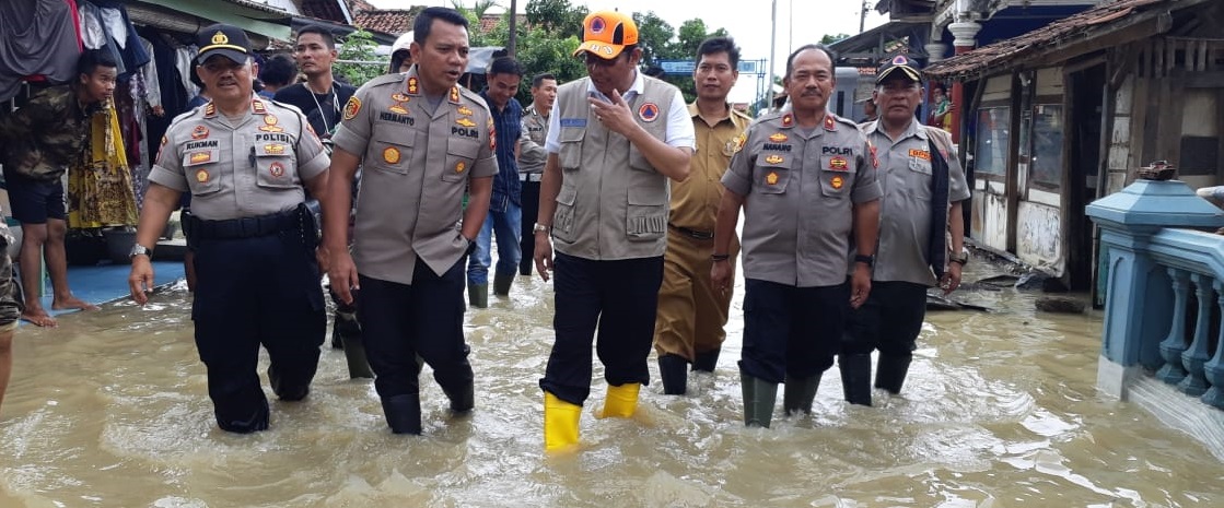 Taufik Hidayat Berempati Dengan Korban Banjir